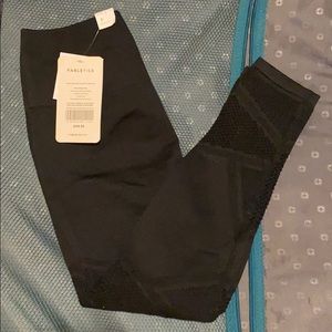 NWT Fabletics seamless 7/8 leggings